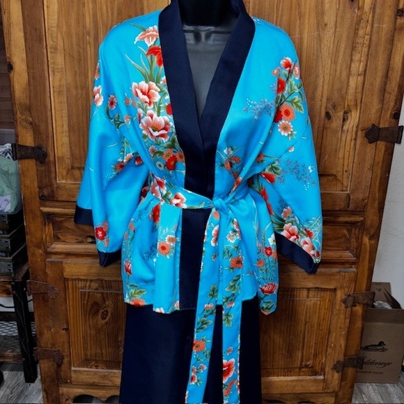 Unknown Other - Vintage Made in Japan Floral Kimono Pajama Set Blue Navy Satin Loungewear Medium
